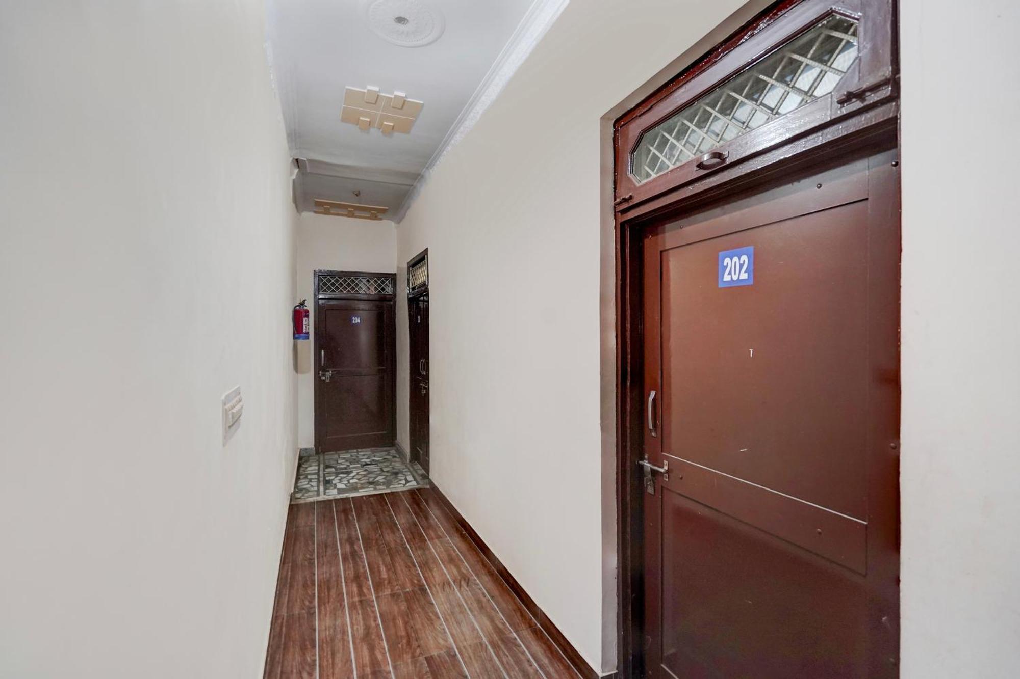 Oyo Hotel Maharaja Palace Meerut Ngoại thất bức ảnh