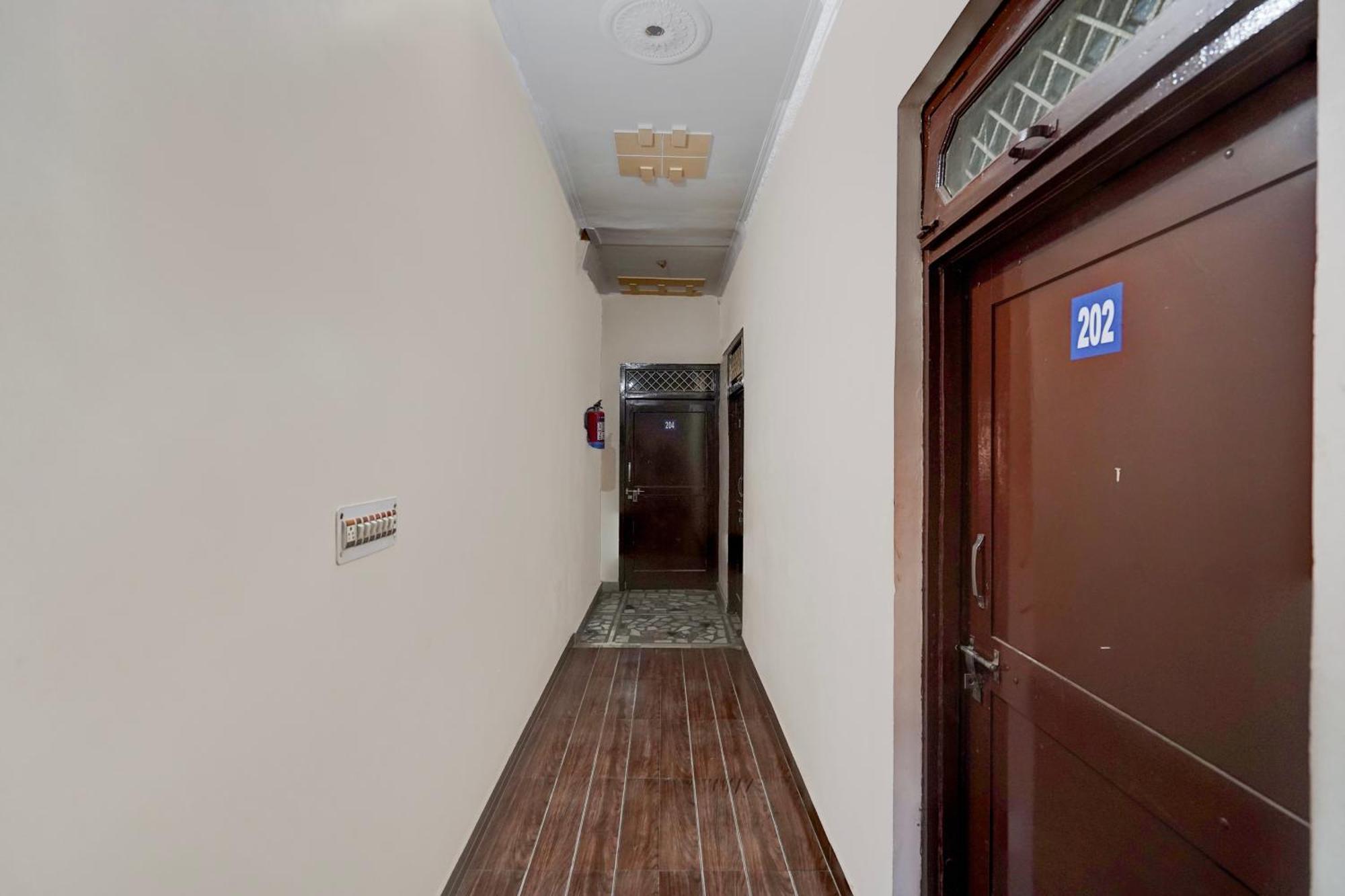 Oyo Hotel Maharaja Palace Meerut Ngoại thất bức ảnh
